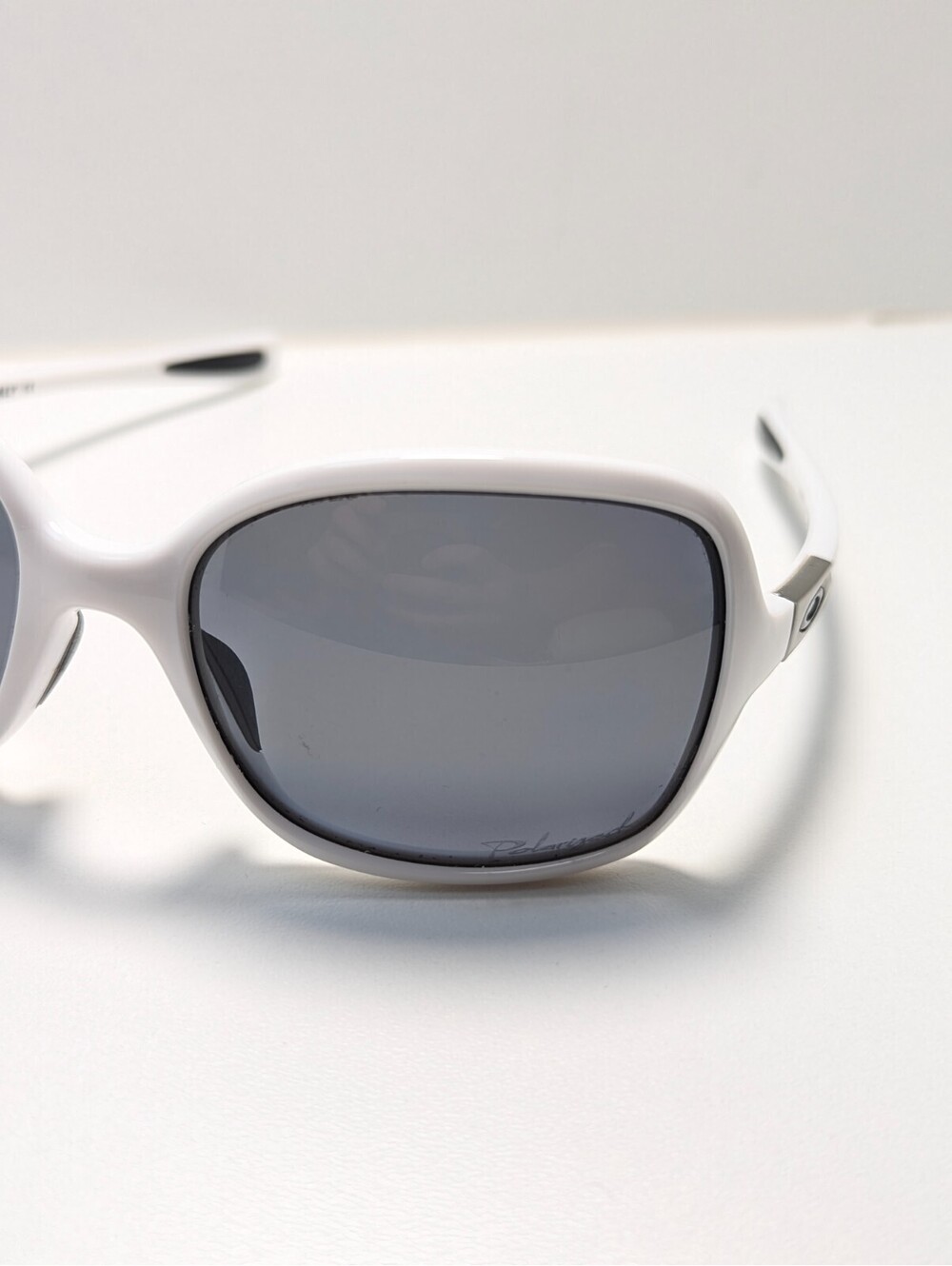 Oakley Obsessed Casual Gray UV White Oversized Square Women’s Fashion Sunglasses - Picture 7 of 11
